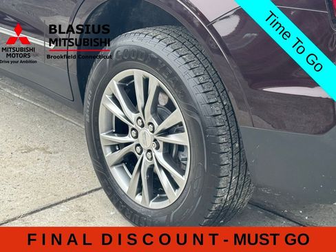 Used 2020 Cadillac XT5 Premium Luxury w/ LPO, Floor Liner Package AWD/4WD image 19