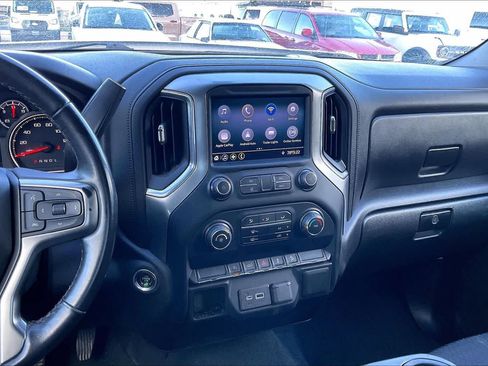Used 2020 Chevrolet Silverado 1500 LT Trail Boss AWD/4WD image 15