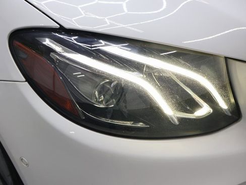 Used 2017 Mercedes-Benz E 400 4MATIC Wagon image 26