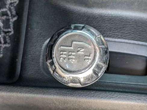 Certified 2017 Jeep Wrangler Unlimited Rubicon w/ Connectivity Group image 23