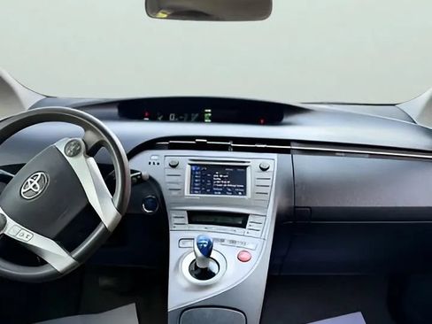 Used 2012 Toyota Prius Three w/ Solar Roof Pkg FWD image 21