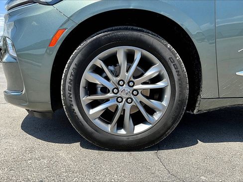 Used 2023 Buick Enclave Avenir image 8