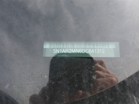 Used 2013 Nissan Pathfinder SV image 6