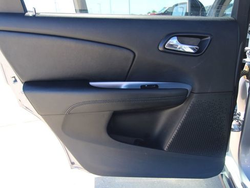 Used 2018 Dodge Journey SE FWD image 36