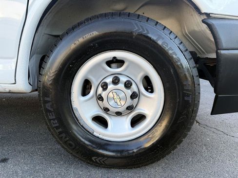 Used 2021 Chevrolet Express 2500 Extended w/ Driver Convenience Package RWD image 30