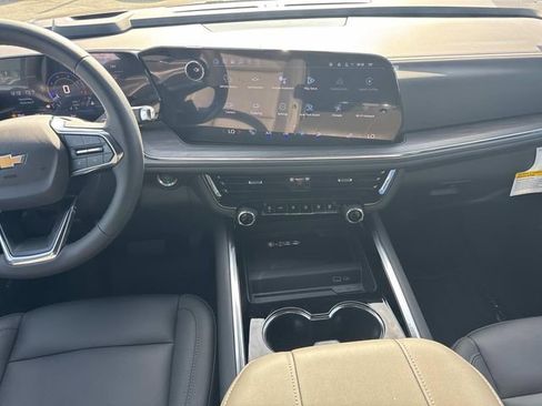 New 2026 Chevrolet Suburban LT w/ Comfort Package AWD/4WD image 21