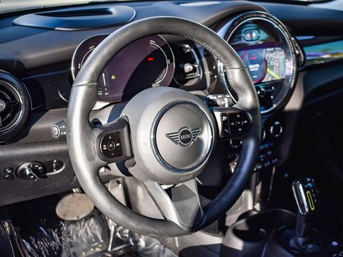 Used 2022 MINI Cooper SE image 13