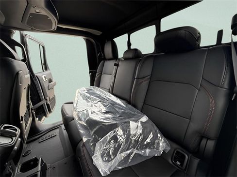 New 2026 Jeep Gladiator Rubicon image 25