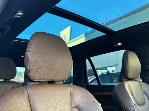 Used 2022 Volvo XC90 T6 Momentum w/ Advanced Package image 20