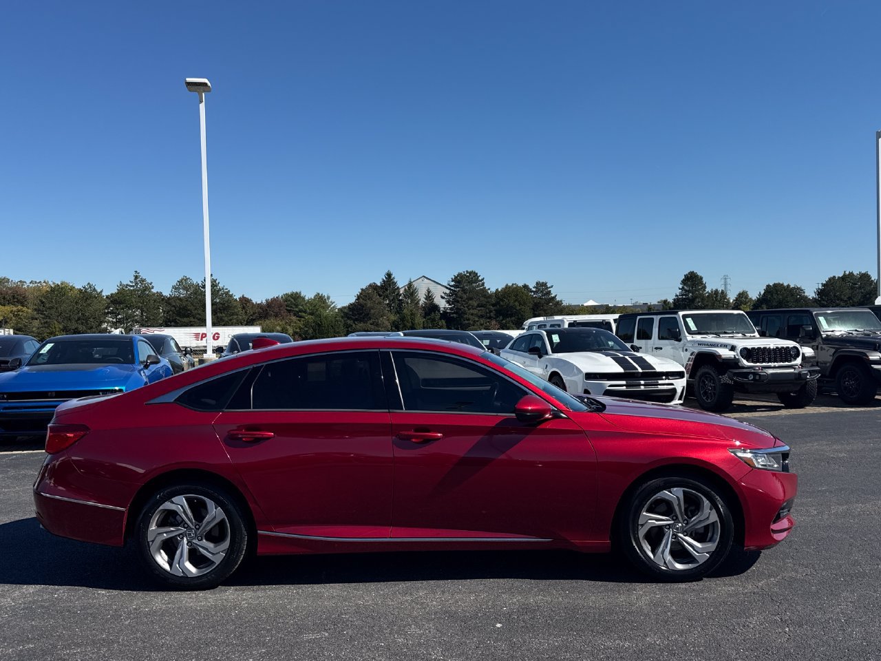 Used 2018 Honda Accord EX-L image 2