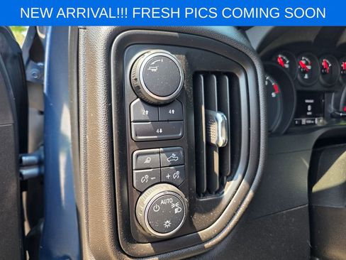Used 2025 Chevrolet Silverado 2500 Custom w/ Custom Value Package AWD/4WD image 9