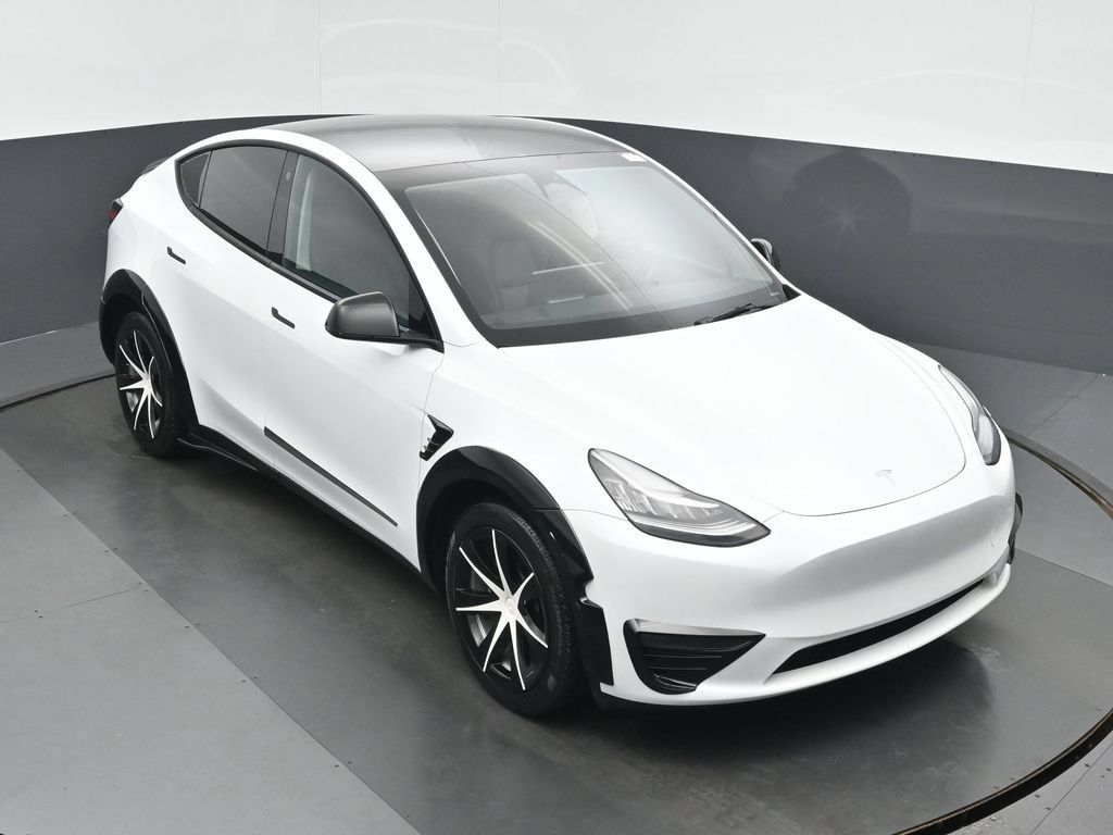 Used 2023 Tesla Model Y Long Range AWD/4WD image 13