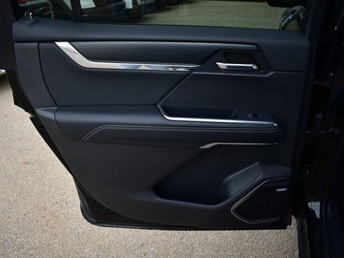 Used 2024 GMC Acadia Elevation image 20