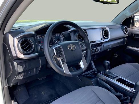 Used 2023 Toyota Tacoma SR5 w/ Technology Package AWD/4WD image 17