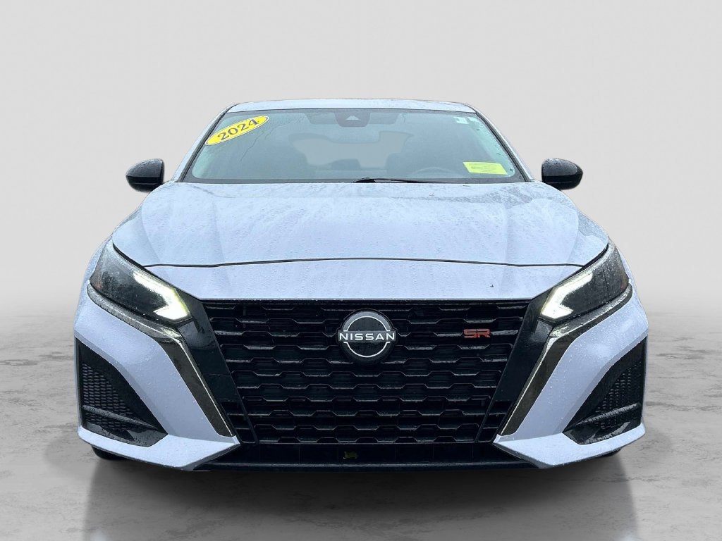 Certified 2024 Nissan Altima 2.5 SR w/ SR Premium Package AWD/4WD image 8