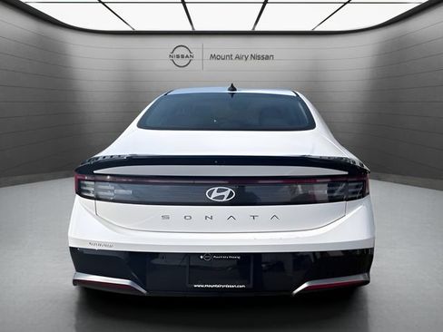Used 2025 Hyundai Sonata SEL FWD image 5