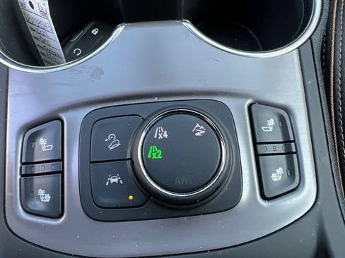 Used 2022 GMC Terrain AT4 AWD/4WD image 32