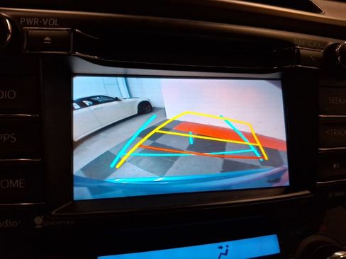 Used 2017 Toyota RAV4 XLE image 24