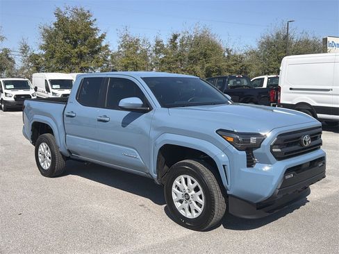 Used 2026 Toyota Tacoma SR5 image 2