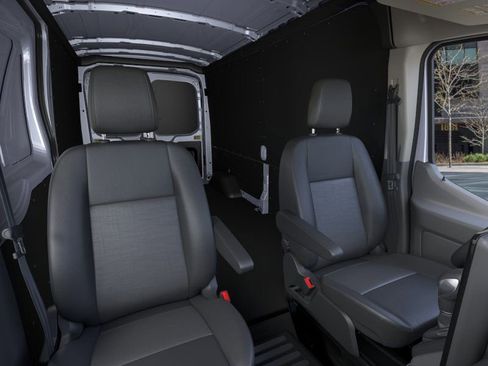 New 2026 Ford Transit 250 148 Medium Roof w/ Load Area Protection Package RWD image 10