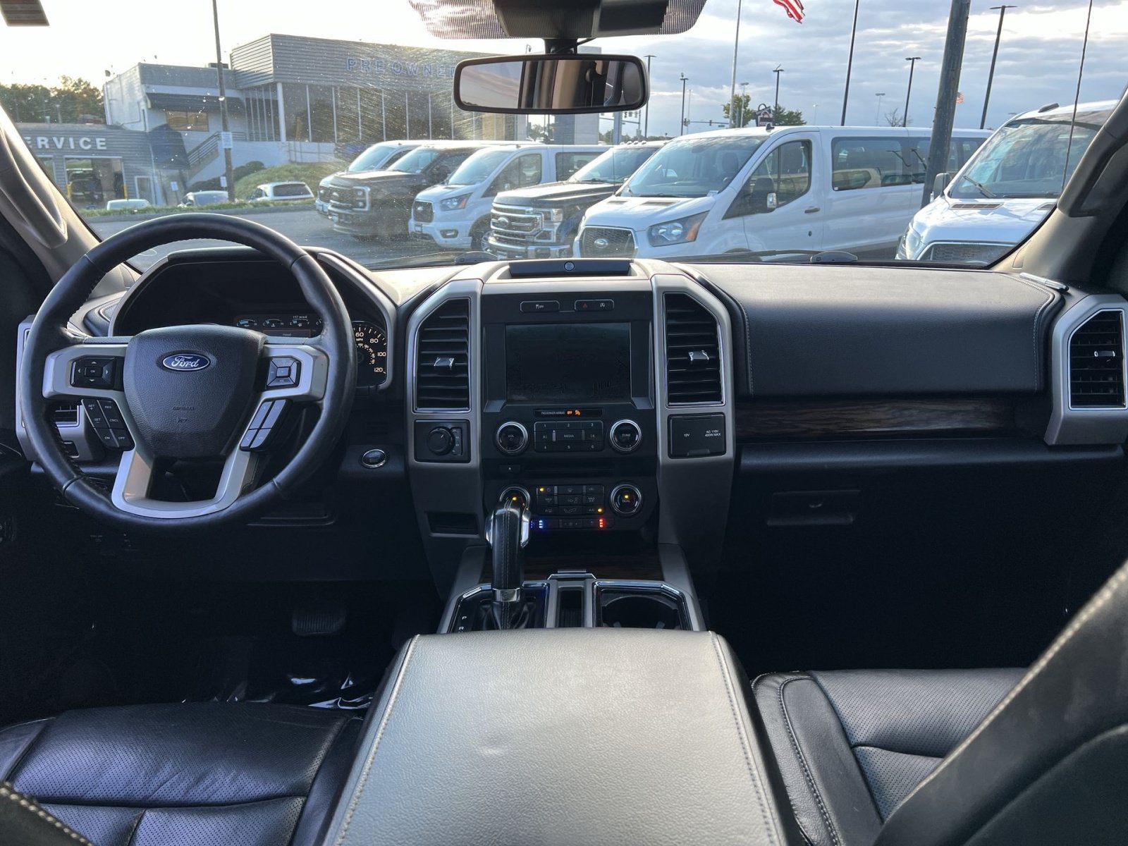 Used 2018 Ford F150 Lariat w/ Equipment Group 502A Luxury AWD/4WD image 21