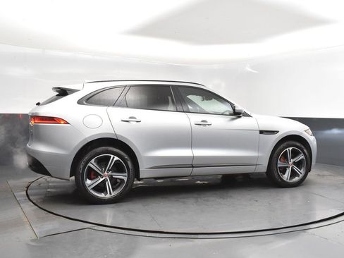 Used 2017 Jaguar F-PACE S image 7