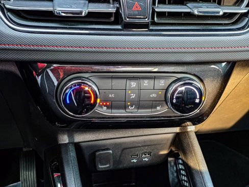 Used 2024 Chevrolet TrailBlazer RS w/ Driver Confidence Package AWD/4WD image 16