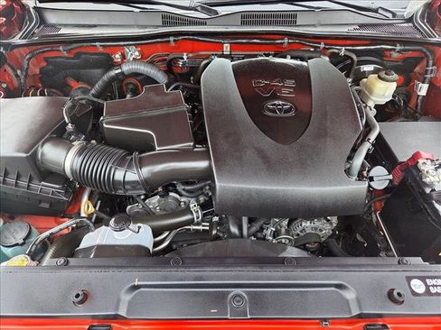 Certified 2017 Toyota Tacoma TRD Sport image 22