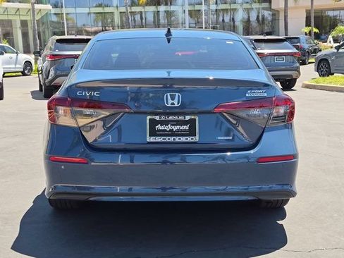 Used 2025 Honda Civic Sport image 6