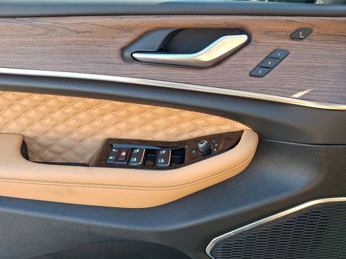 Used 2023 Jeep Grand Cherokee L Summit w/ Advanced Protech Group IV image 13