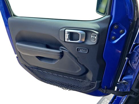 Used 2019 Jeep Wrangler Unlimited Sport S AWD/4WD image 23