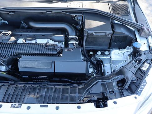 Used 2015 Volvo V60 T5 Platinum image 41
