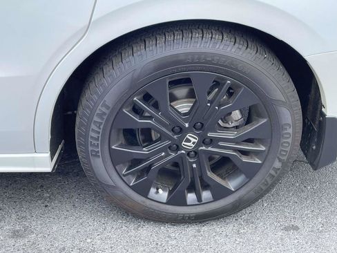 Used 2025 Honda Odyssey Sport-L image 11