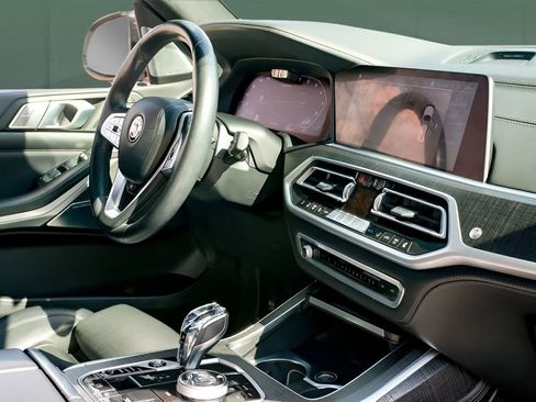 Used 2021 BMW ALPINA XB7 image 23