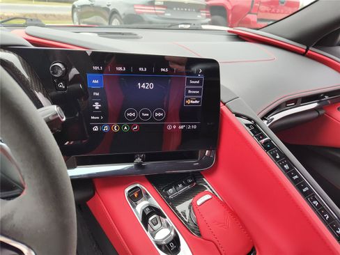 Used 2023 Chevrolet Corvette Stingray Preferred Conv w/ Stealth Interior Trim Package image 18