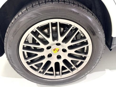 Used 2018 Porsche Cayenne Platinum Edition AWD/4WD image 7