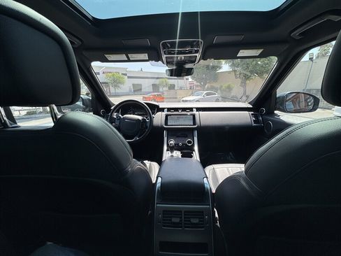 Used 2020 Land Rover Range Rover Sport SE AWD/4WD image 32