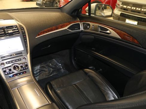 Used 2020 Lincoln MKZ Reserve w/ Elements Package FWD image 17