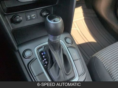 Used 2020 Hyundai Kona SE AWD/4WD image 13