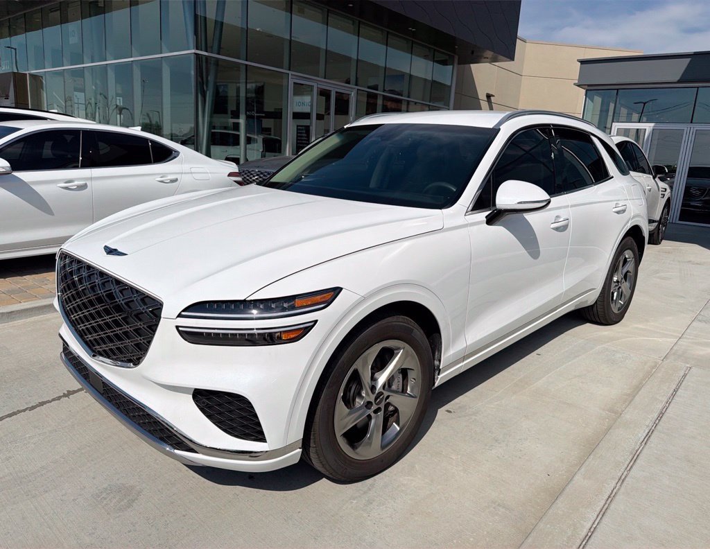 Used 2026 Genesis GV70 2.5T AWD/4WD image 2