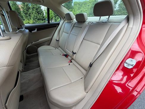 Used 2013 Mercedes-Benz C 300 4MATIC Sedan image 37