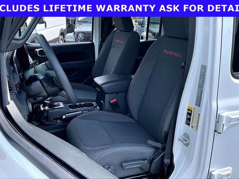 Used 2025 Jeep Wrangler Unlimited Rubicon w/ Convenience Group AWD/4WD image 20