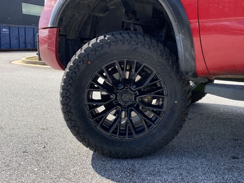 Used 2020 Nissan Titan PRO-4X image 17