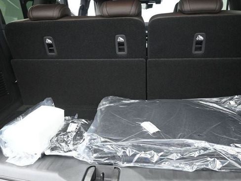 New 2026 Nissan Armada Platinum image 32