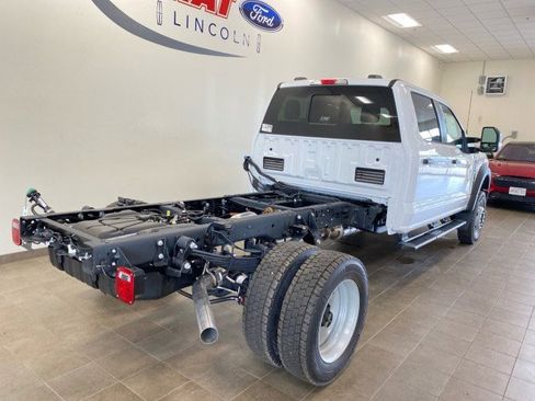New 2025 Ford F550 4x4 Crew Cab image 14