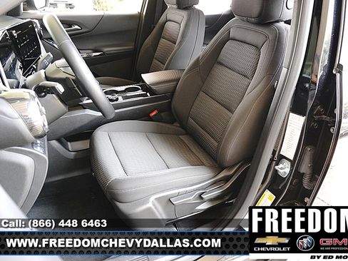 Used 2026 Chevrolet Equinox LT FWD image 9