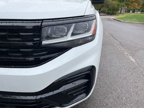 Used 2023 Volkswagen Atlas SEL R-Line image 9