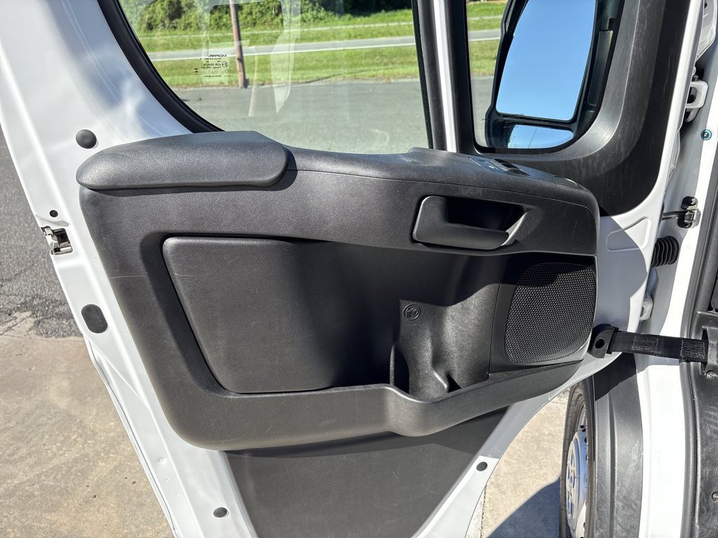 Used 2025 RAM ProMaster 2500 w/ U-Haul Equipment Group FWD image 20