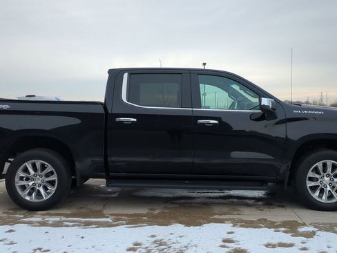 Used 2019 Chevrolet Silverado 1500 LTZ w/ LTZ Premium Package image 8