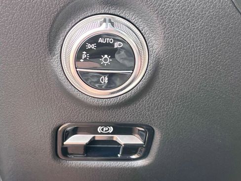 New 2026 Mercedes-Benz C 300 4MATIC Sedan image 33